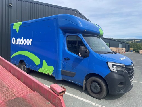 Blue renault master van 2022 - blue,