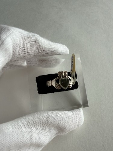 Vintage irish claddagh ring - vintage,