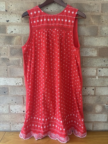 Red cotton white - , embroidered