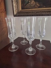 Set Of 4 St George 24% Lead