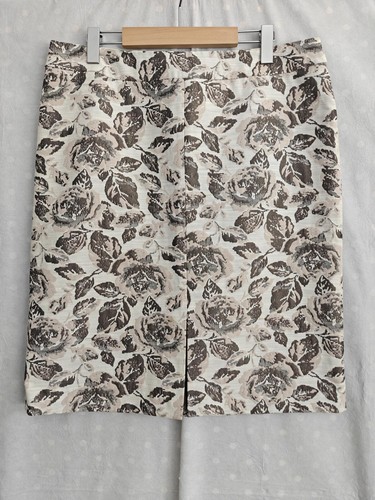 Laura ashley floral pattern - laura,