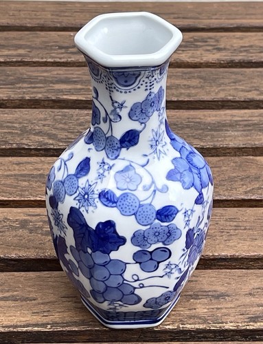 Chinese blue white porcelain - blue,