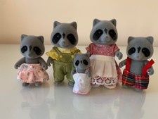See update: Baby Chestnut Raccoon and Family Excellent Looking Sylvanian