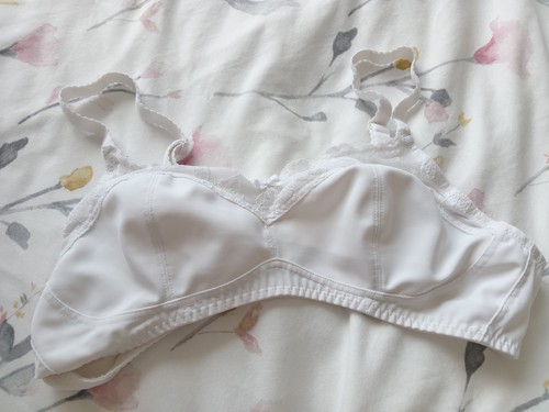 White shirt bra size 40c - t-shirt,