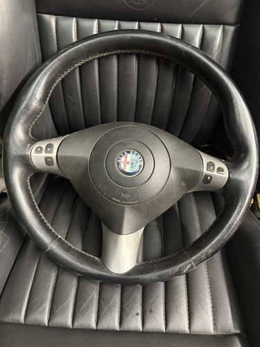 Alfa romeo steering wheel - gt,