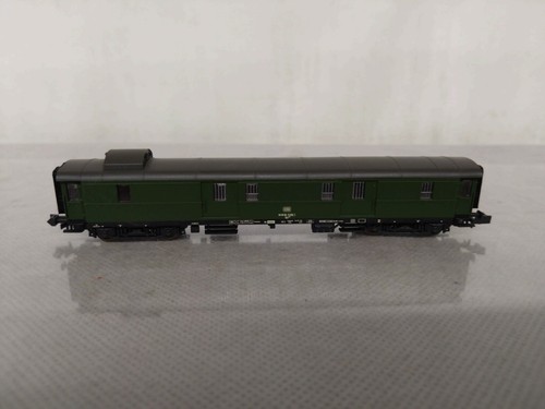 Roco baggage car - baggage, green
