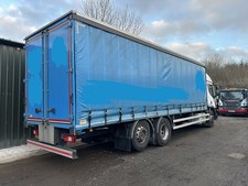 Curtainside Tautliner Lorry