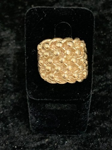9ct yellow gold row - gold, 5