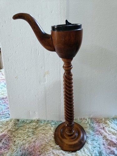 Smoker ashtray pipe - pipe, shaped