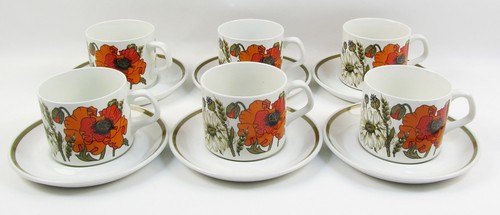 Meakin cups saucers - &,