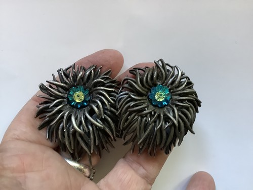 Amazing sea anemone vintage - amazing,
