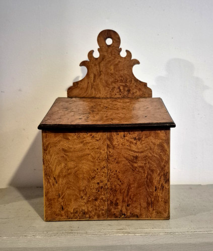 Fine quality 19thc burr - fine,