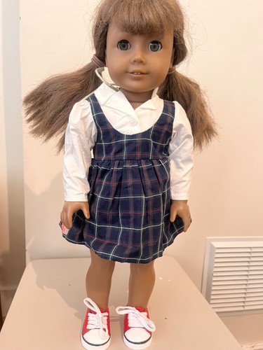 American girl doll green eyes - girl,