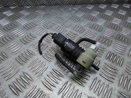 Tiguan pump windscreen - pump,