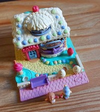 Vintage Polly Pocket Strawberry Variant Icecream Parlour 1995 99% Complete Rare.