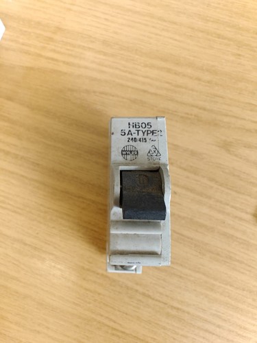 Wylex mcb hb05 type 2 - mcb,