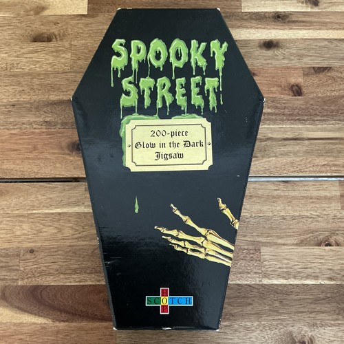 Spooky street glow - street,