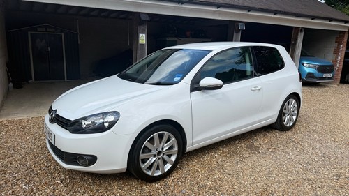 Volkswagen golf 2012 - volkswagen,