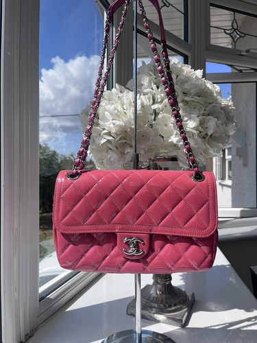 Chanel medium pink patent flap - patent,