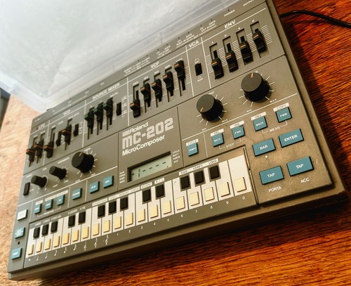 Roland 202 micro composer - roland,