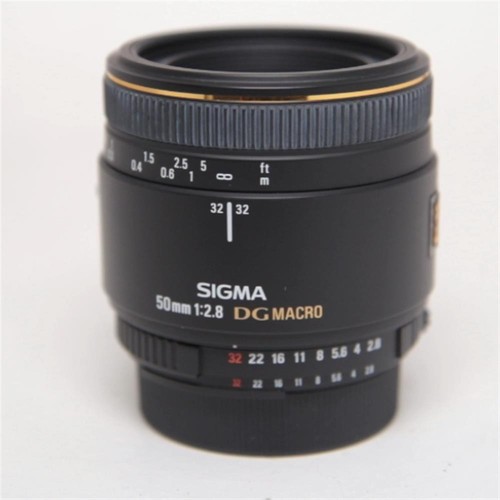 Sigma 50mm ex - f/2.8, macro