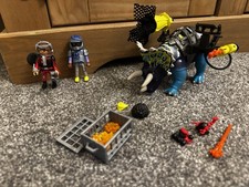 Playmobil 70627  Dino Rise Triceratops Battle for the Legendary Stones Robot