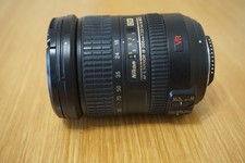 NIkON AF-S DX Nikkor 18-200mm