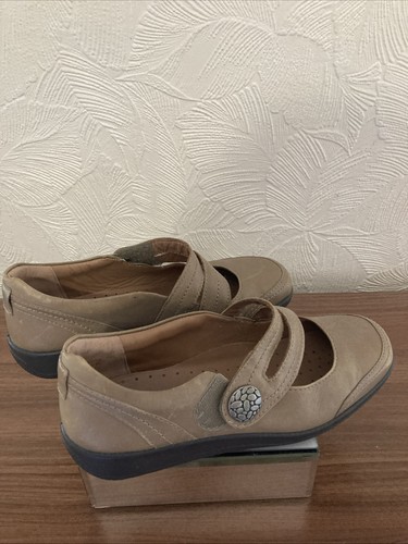 Ladies beige hotter shoes - beige,