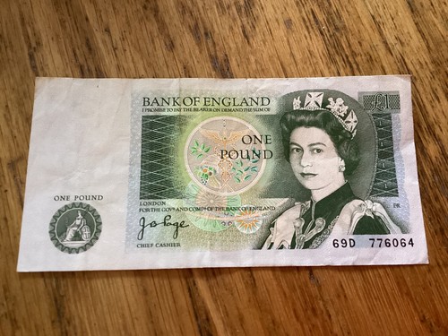 Old pound note elizabeth ll - ,
