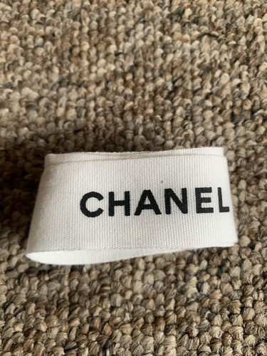 Authentic chanel classic white - chanel,