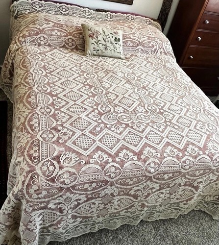 Vintage filet crochet lace - filet,