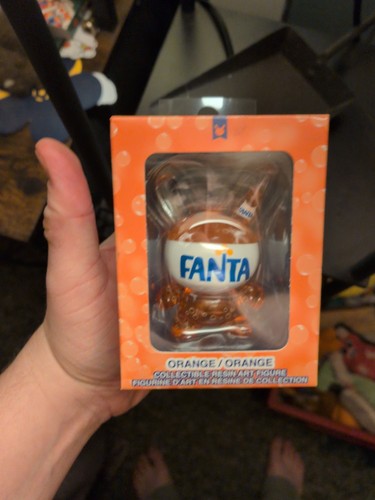 Fanta kidrobot - fanta, 3"