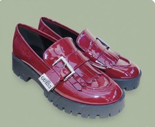 Guess Of Los Angeles Chunky Burgundy Tassel Loafers Shoes  6.5. UK  39.5 EU New