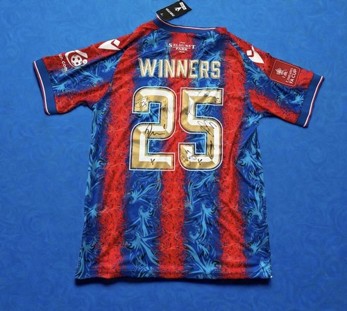 Signed crystal palace - palace, 24/25