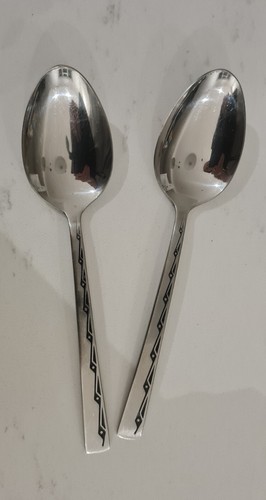 Vintage viners serving - 2, x