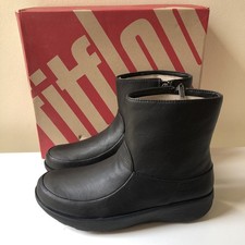 BNIB FitFlop Loaff Shorty Zip