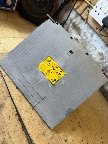 Grass discharge flap hayter - discharge,