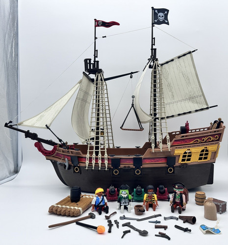 Playmobil pirate ship with - pirate,
