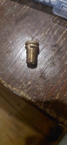 Valve adaptor part for - valve,