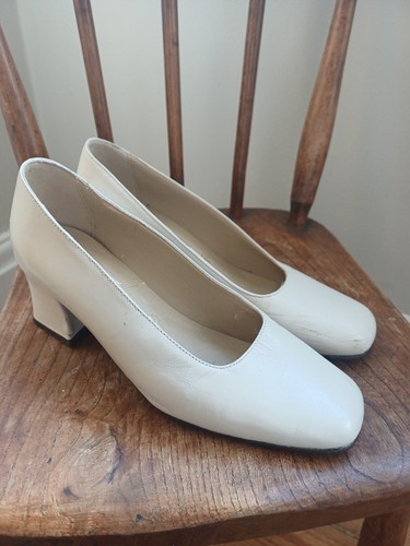 Vintage michael s - vintage, ivory