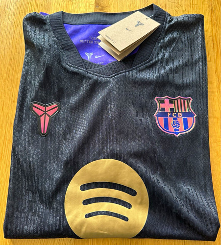 Barcelona player version away - version,