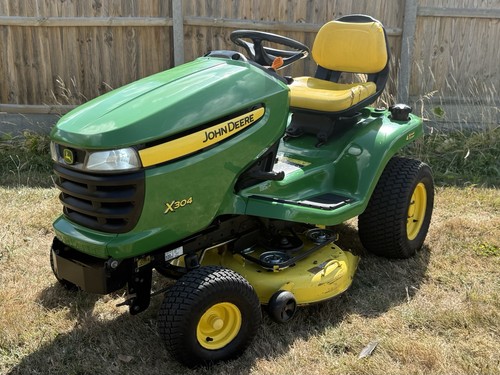 John deere x304 - deere, steer