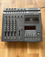 TASCAM 424 MKII Portastudio