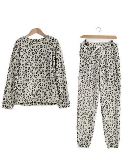 Avon grey leopard print lounge - leopard,