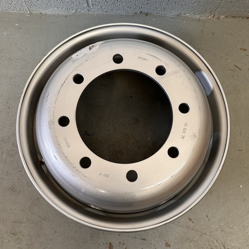 W106 8 bolt alloy - 19.5,