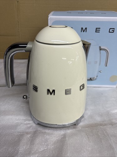 Smeg kettle cream - cream, retro