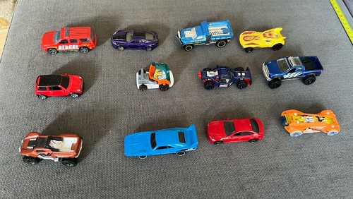 Die cast cars job - job, lot