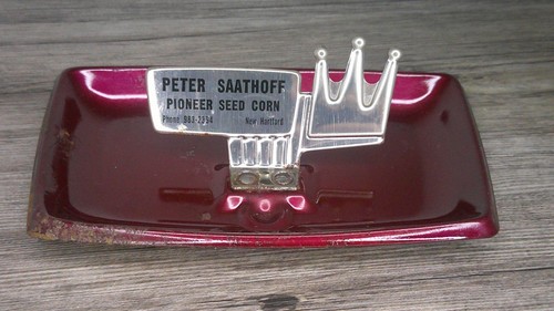 Vtg pioneer seed corn - seed, metal