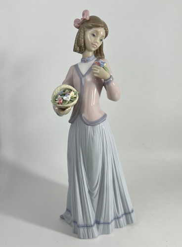 Lladro innocence bloom 7644 - lladro,