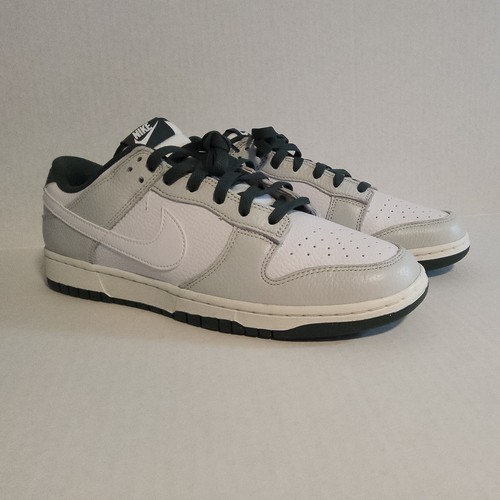 Brand new nike dunk low - nike, se